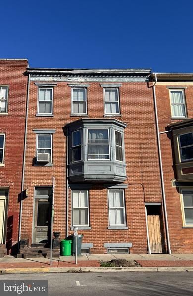 property at 125 N Beaver St