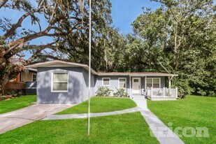 6905 N 19th St in Tampa, FL - Building Photo