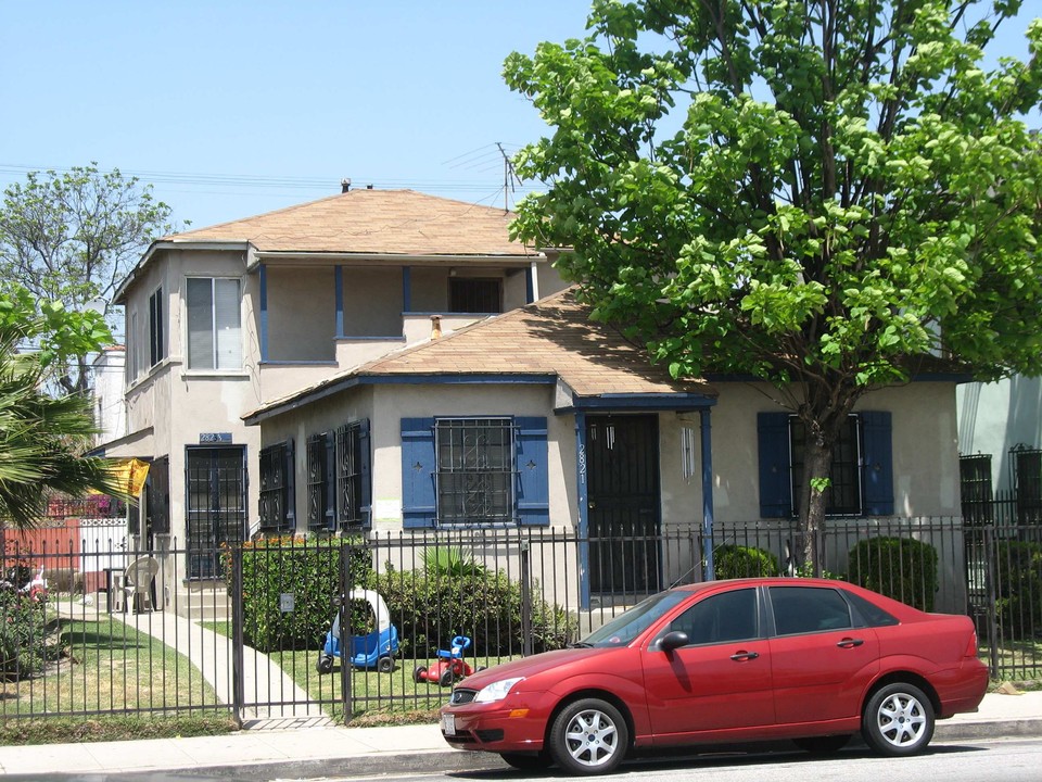 2821 W Vernon Ave in Los Angeles, CA - Building Photo