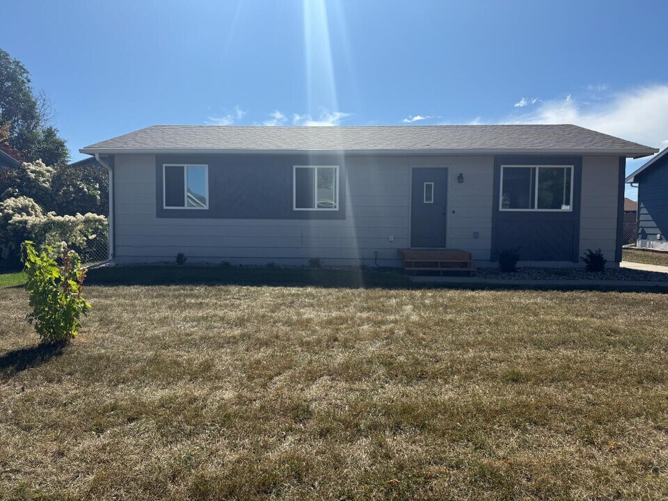 4653 Williams St in Rapid City, SD - Building Photo