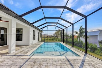 3524 NW 15th Terrace in Cape Coral, FL - Foto de edificio - Building Photo