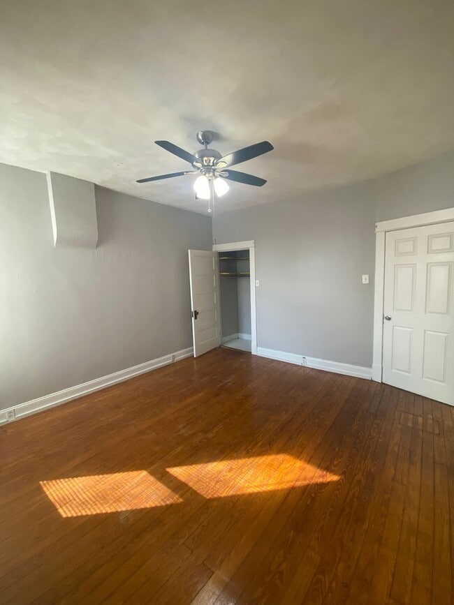 property at 4428 Ellenwood Ave