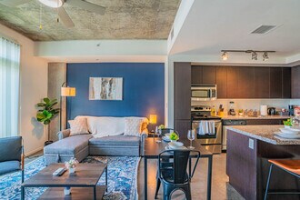 913 N 3rd St in Phoenix, AZ - Foto de edificio - Building Photo