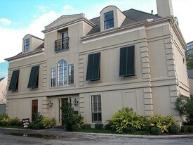 516 S Post Oak Ln in Houston, TX - Building Photo