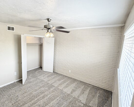 Sandpebble in Irving, TX - Building Photo - Building Photo