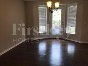 808 E 15th St in Kearney, MO - Building Photo - Building Photo