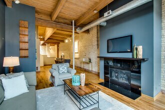 1140 W Cornelia Ave in Chicago, IL - Building Photo - Building Photo
