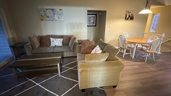 4642 Court Yard Dr, Unit 4642 in Mason, OH - Foto de edificio - Building Photo