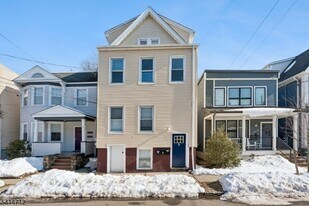 9 Wheeler St in Montclair, NJ - Building Photo