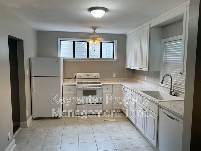 1814 Independence Rd in Greensboro, NC - Building Photo - Building Photo
