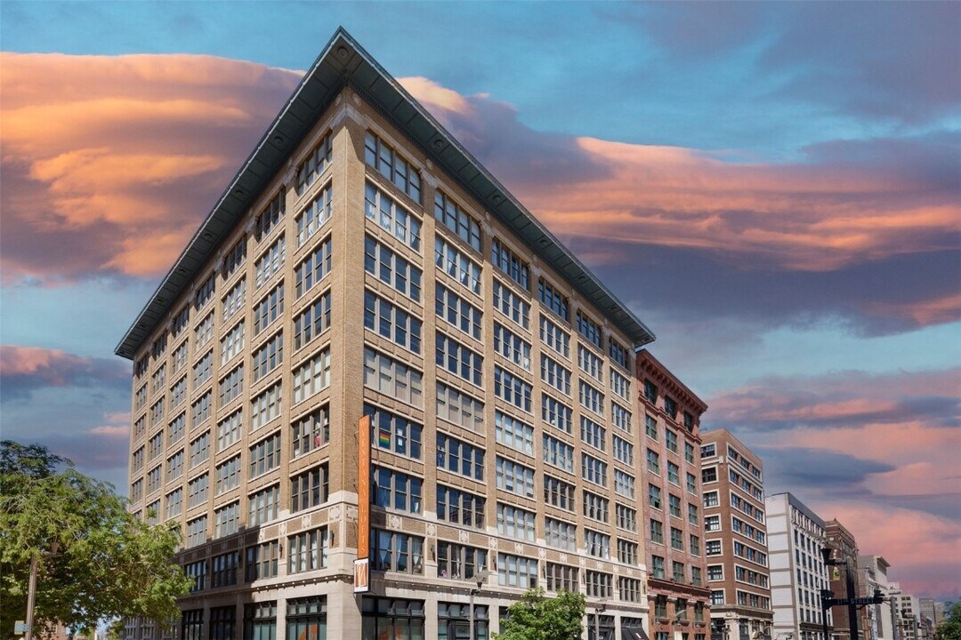 1635 Washington Ave in St. Louis, MO - Building Photo