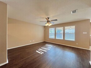 11111 Dewberry Field in Helotes, TX - Building Photo - Building Photo