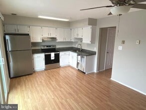 130 W Orndorff Dr in Brunswick, MD - Building Photo - Building Photo