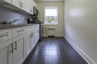 Grymes Hill Apartments in Staten Island, NY - Building Photo - Interior Photo