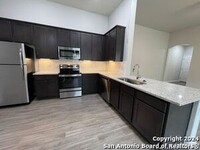 607 Ashers Pl in Seguin, TX - Foto de edificio - Building Photo