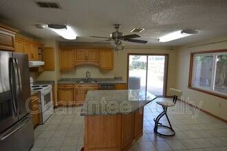 541 Carey Pl in Lakeland, FL - Building Photo - Building Photo