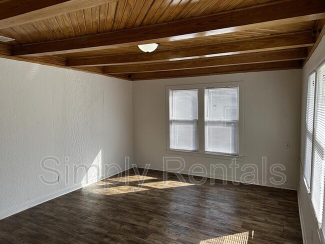 property at 1406 Sycamore St