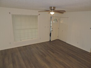 1113 Strickland Bridge Rd in Fayetteville, NC - Building Photo - Building Photo