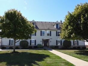 Roachton Flats in Perrysburg, OH - Building Photo - Building Photo