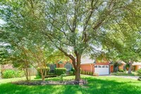 7905 Monona Ave. in Austin, TX - Foto de edificio - Building Photo