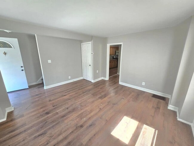 property at 5413 Belle Vista Ave