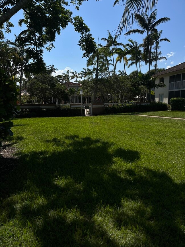 property at 21103 Glenmoor Dr