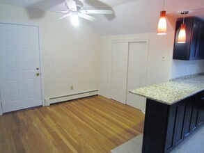 35 Elm Ave, Unit 2 in Fairview, NJ - Building Photo - Building Photo
