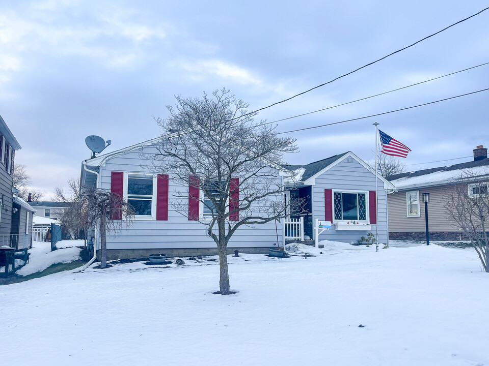 3607 Harvard Rd in Erie, PA - Foto de edificio