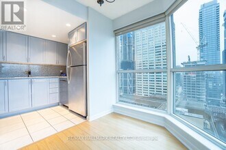 8-2508 Park Rd in Toronto, ON - Building Photo - Building Photo