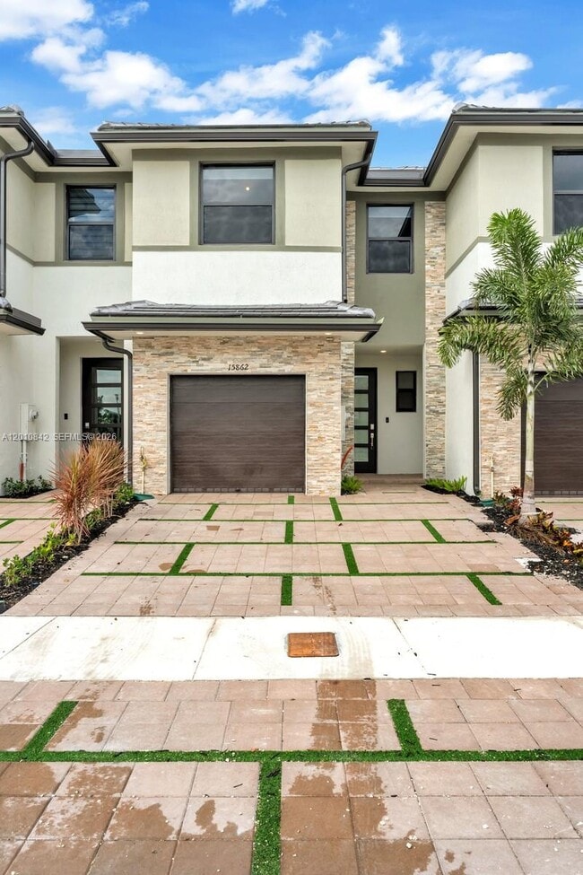 property at 15862 NW 91st Ct