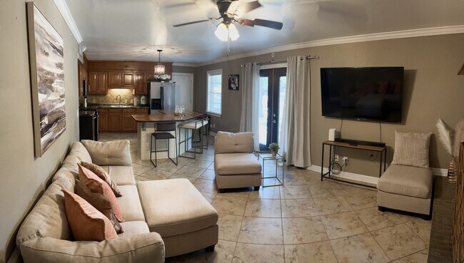 property at 2512 Parham Dr