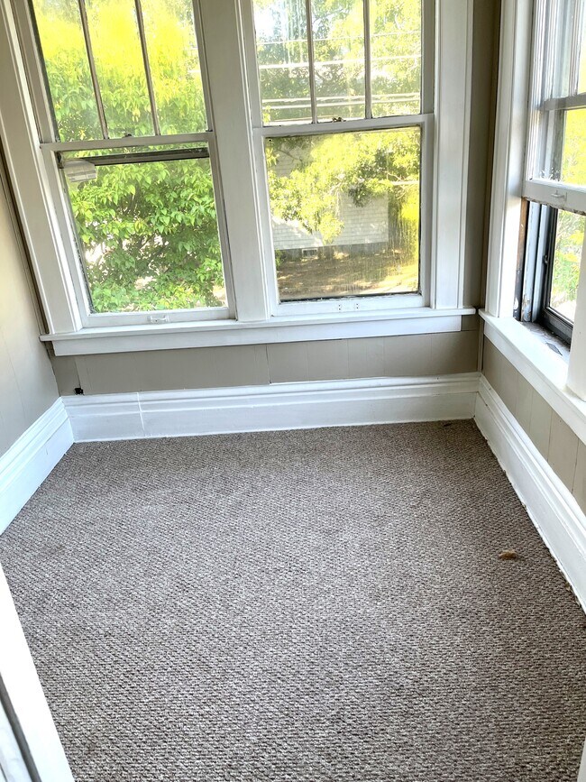 501 E 7th St, Unit 2 in Erie, PA - Foto de edificio - Building Photo