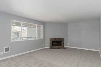 Conestoga Park I in Beaverton, OR - Building Photo - Interior Photo