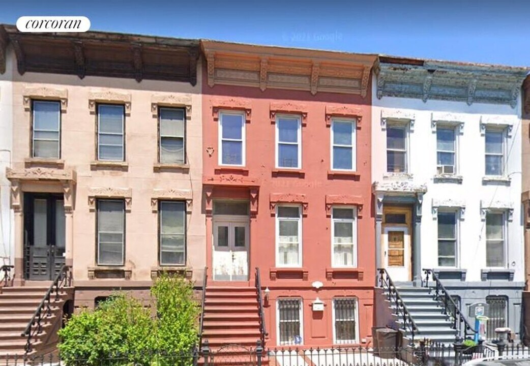 217 Van Buren St in Brooklyn, NY - Building Photo