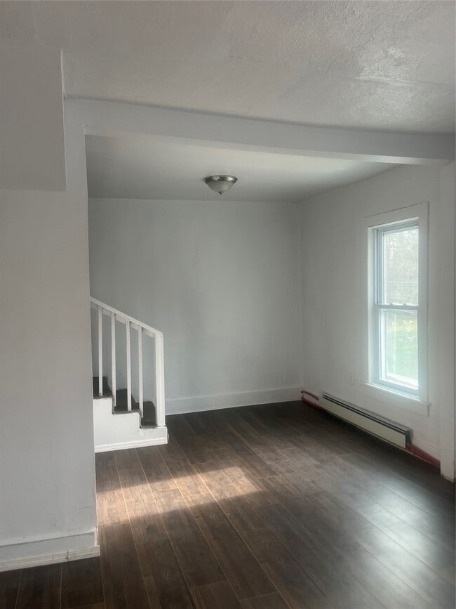 127 Burbank Ave in Johnson City, NY - Building Photo - Building Photo