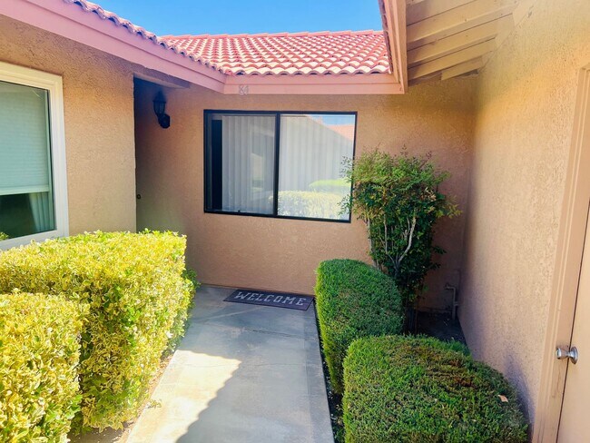 27535 Lakeview Dr in Helendale, CA - Building Photo - Building Photo