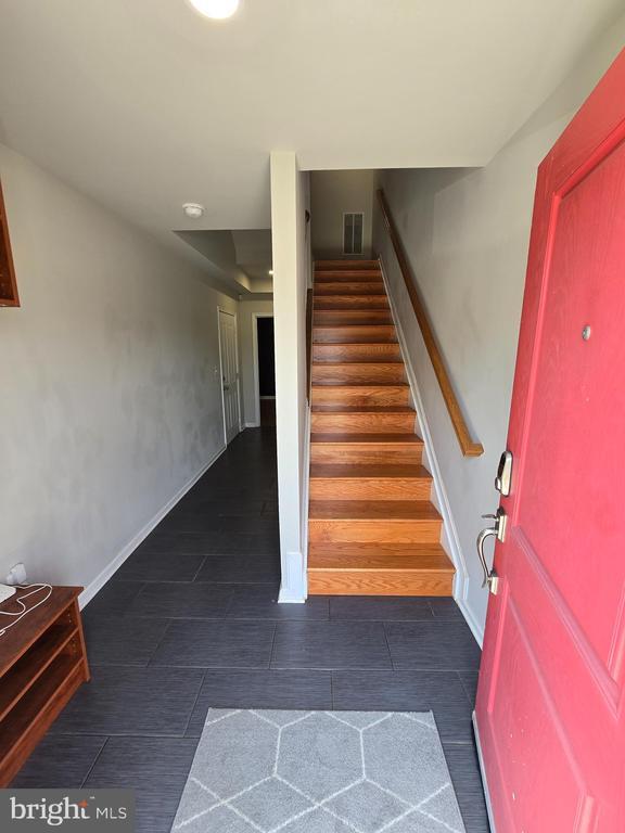 429 Woodcrest Dr SE in Washington, DC - Foto de edificio - Building Photo