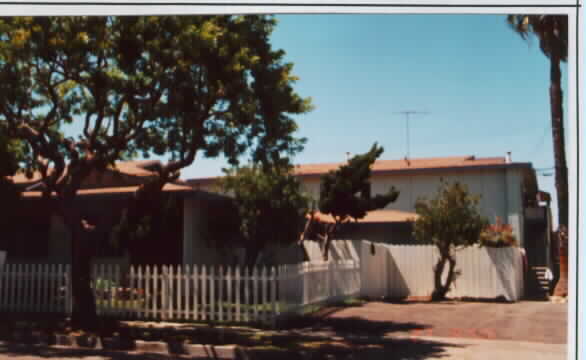 720 Shalimar Dr in Costa Mesa, CA - Foto de edificio - Building Photo