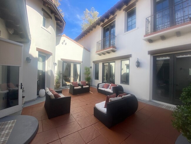 4030 Prado De La Mariposa, Unit 1 in Calabasas, CA - Building Photo - Building Photo
