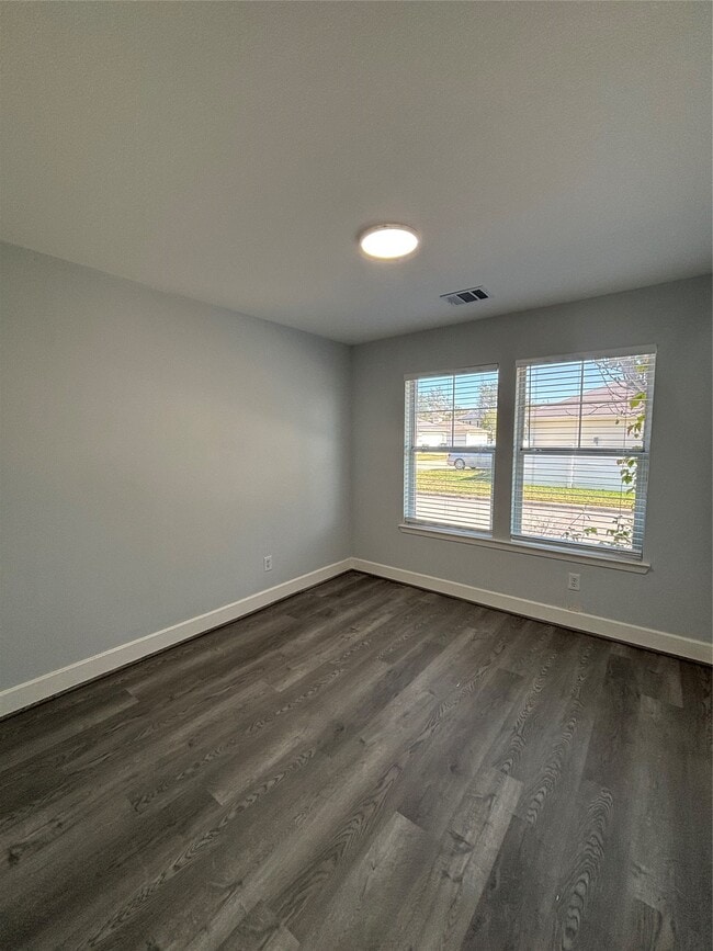 property at 11823 Longwood Garden Way