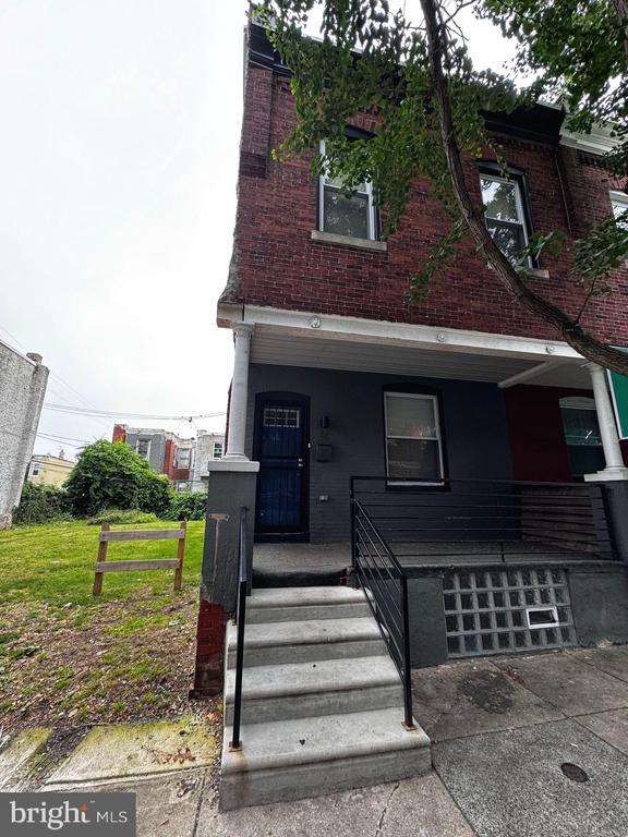 property at 31 S Salford St