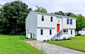 3704 Oaklawn Rd in Fort Washington, MD - Building Photo