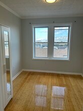 201 45th St, Unit Union City E2 in Union City, NJ - Foto de edificio - Building Photo