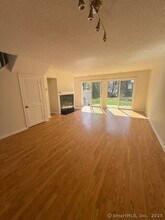 11 Strathmore Ln in Westport, CT - Building Photo - Building Photo