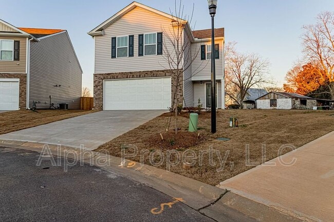 1210 Murdock Cir in Greer, SC - Building Photo - Building Photo