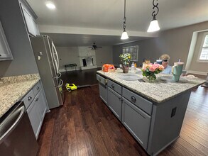 6212 Laurel Wood Trail in Flowery Branch, GA - Building Photo - Building Photo