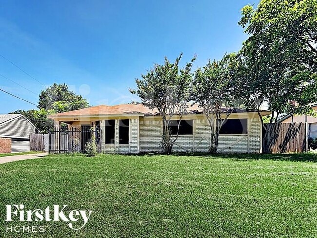 property at 3815 Coronet Ln