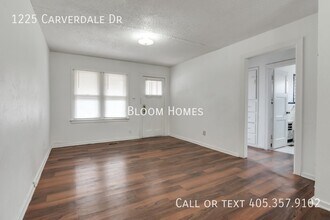 1225 Carverdale Dr in Oklahoma City, OK - Building Photo - Building Photo