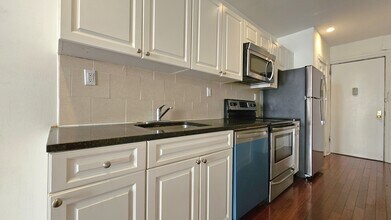 20 Magaw Pl in New York, NY - Building Photo - Building Photo