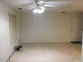 177 W Springer Dr in Turlock, CA - Building Photo